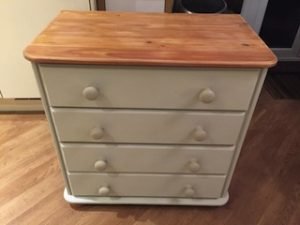 chest of drawers