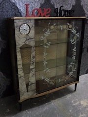 display cabinet,