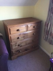 chest of drawers