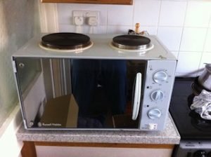 microwave oven