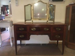 vanity dresser